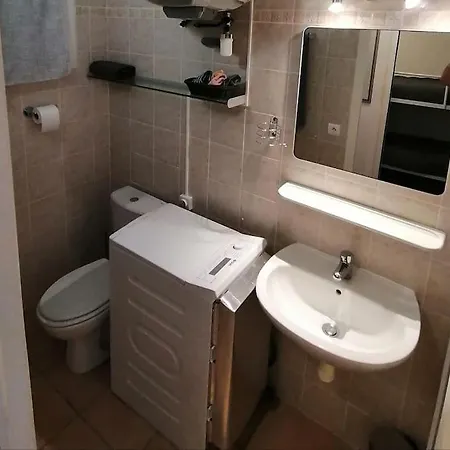 Appartement Studio A 200 Metres De La Ghisonaccia